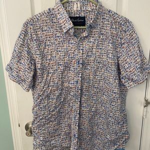 Robert Graham shirt. Men’s large. Tailored Fit. Excellent condition.